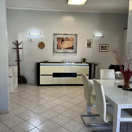 Διαμέρισμα Luminoso Centro Ladispoli